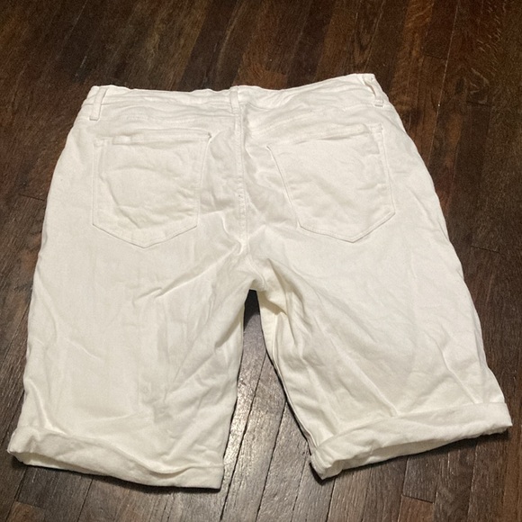 Bermuda Size 14 - Picture 4 of 5